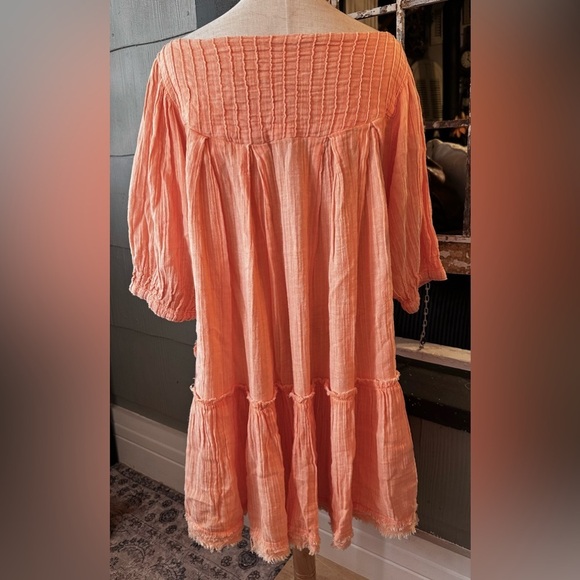 Free People Mystery Land Peach Smocked Tiered Boho Tunic Dress Size M - Picture 5 of 8